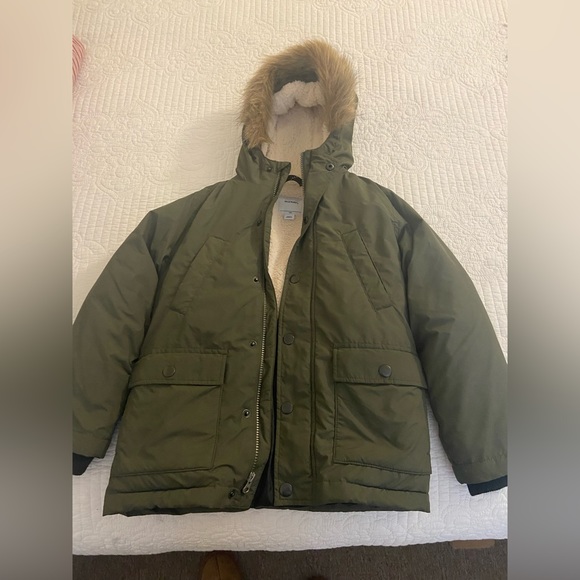 A jacket for girls size small (6-7) - Picture 2 of 2